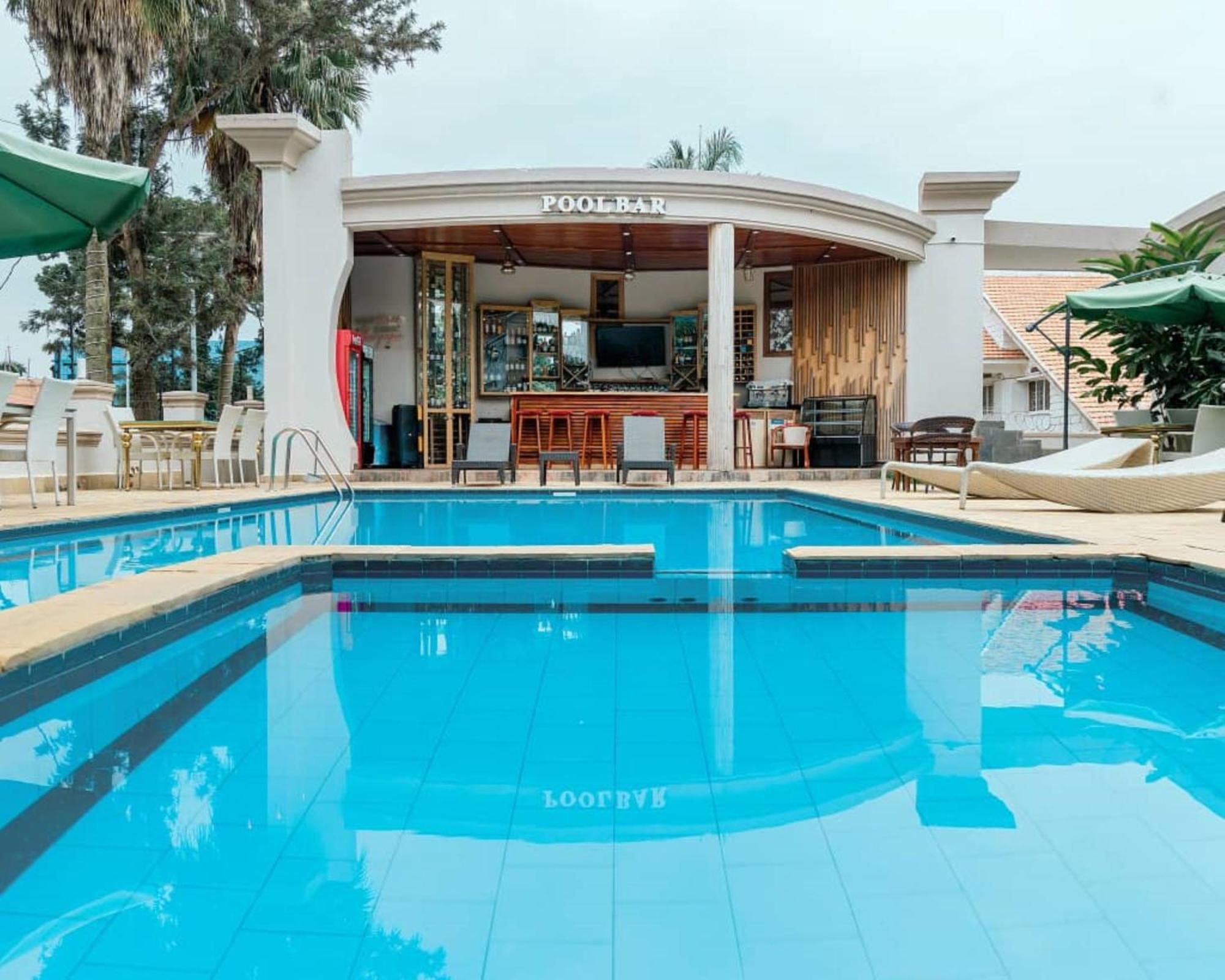 Grik Hotel - Entebbe Buitenkant foto