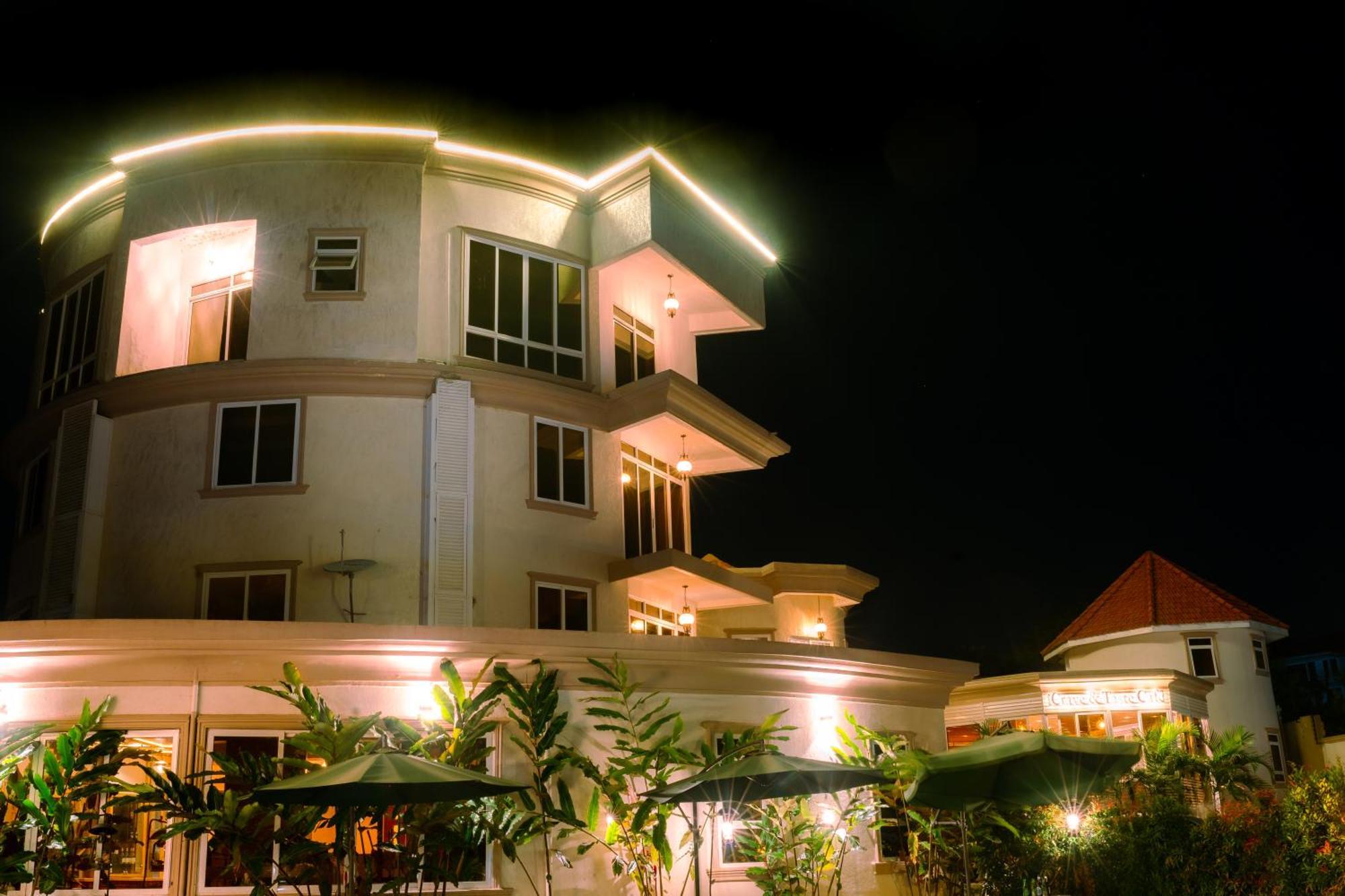 Grik Hotel - Entebbe Buitenkant foto